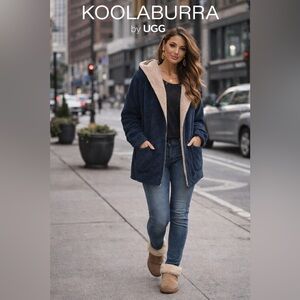 Koolaburra by Ugg Women’s Navy Sherpa Hooded Jacket with Cream Lining nwot